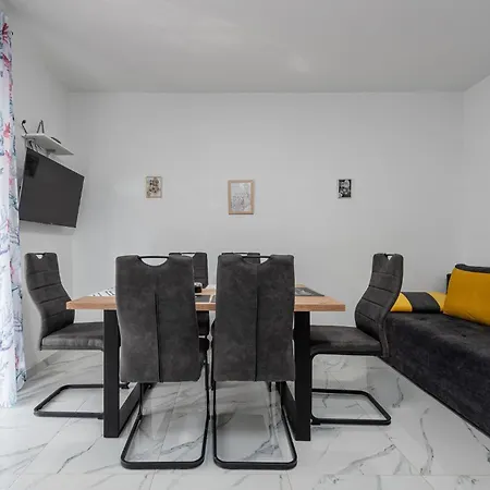 Gorgeous In With Wifi Zadar